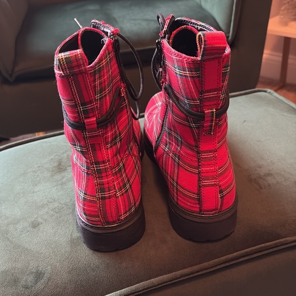 Kohl’s Red Plaid Lace-Up Booties - Picture 5 of 9